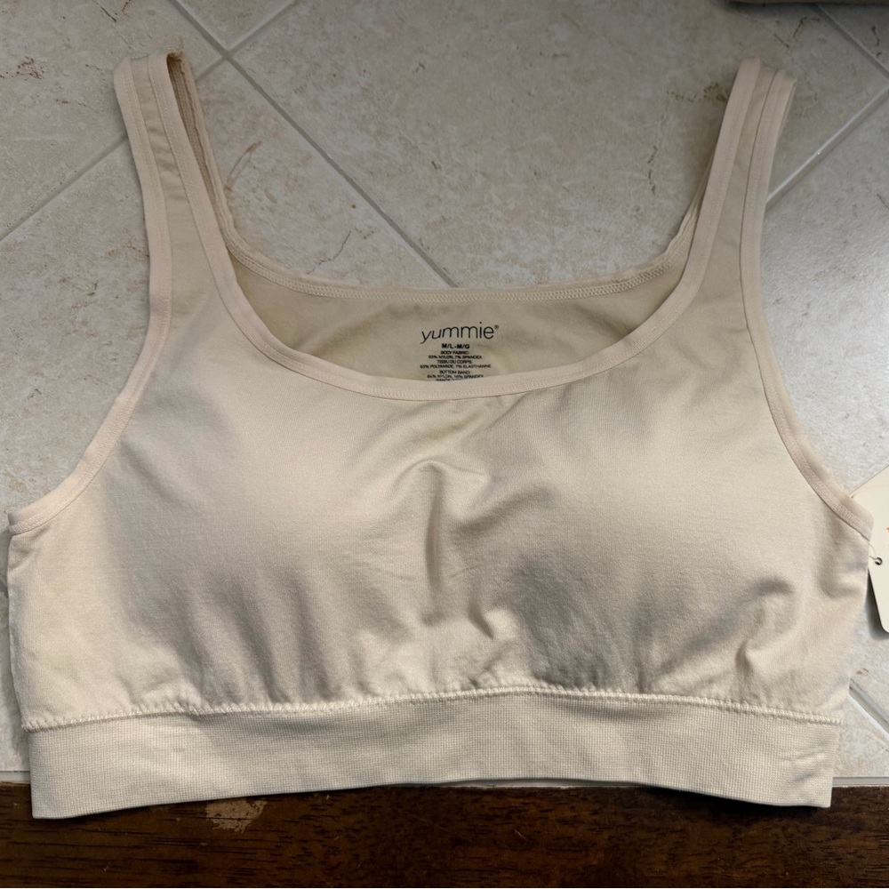 Yummie Women's Cream Sports Bra